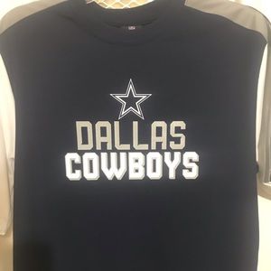 Dallas Cowboys Reebok T-shirt. (M)